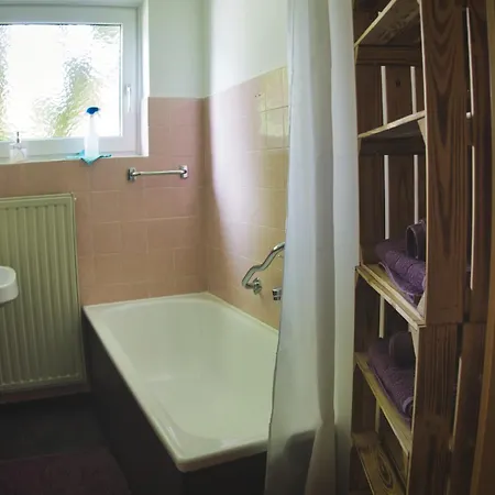 By Ossiach With Mountain Views 아파트